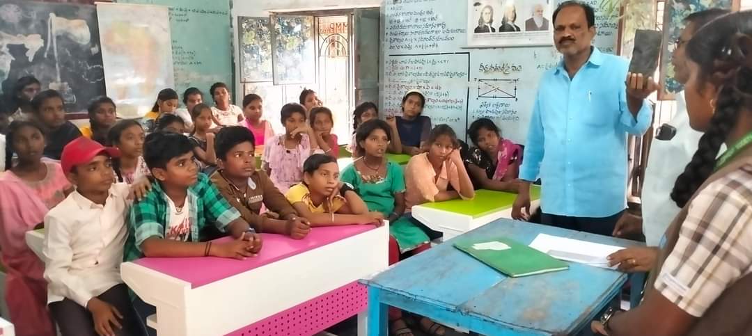 YadhumadiR's tweet photo. I conducted save trees and save Earth from the Pollution awareness Campaign in MPP School, Madhavaiah Nagar, Sullurupeta Tirupati Dt Andhra Pradesh #globalwarming #pollution #schoolawarenesscampaign #yadhumadiru #schoolfights #schools #PMOIndia #globalnews #DontCutTrees #savetree https://t.co/jm2sNsHt9a