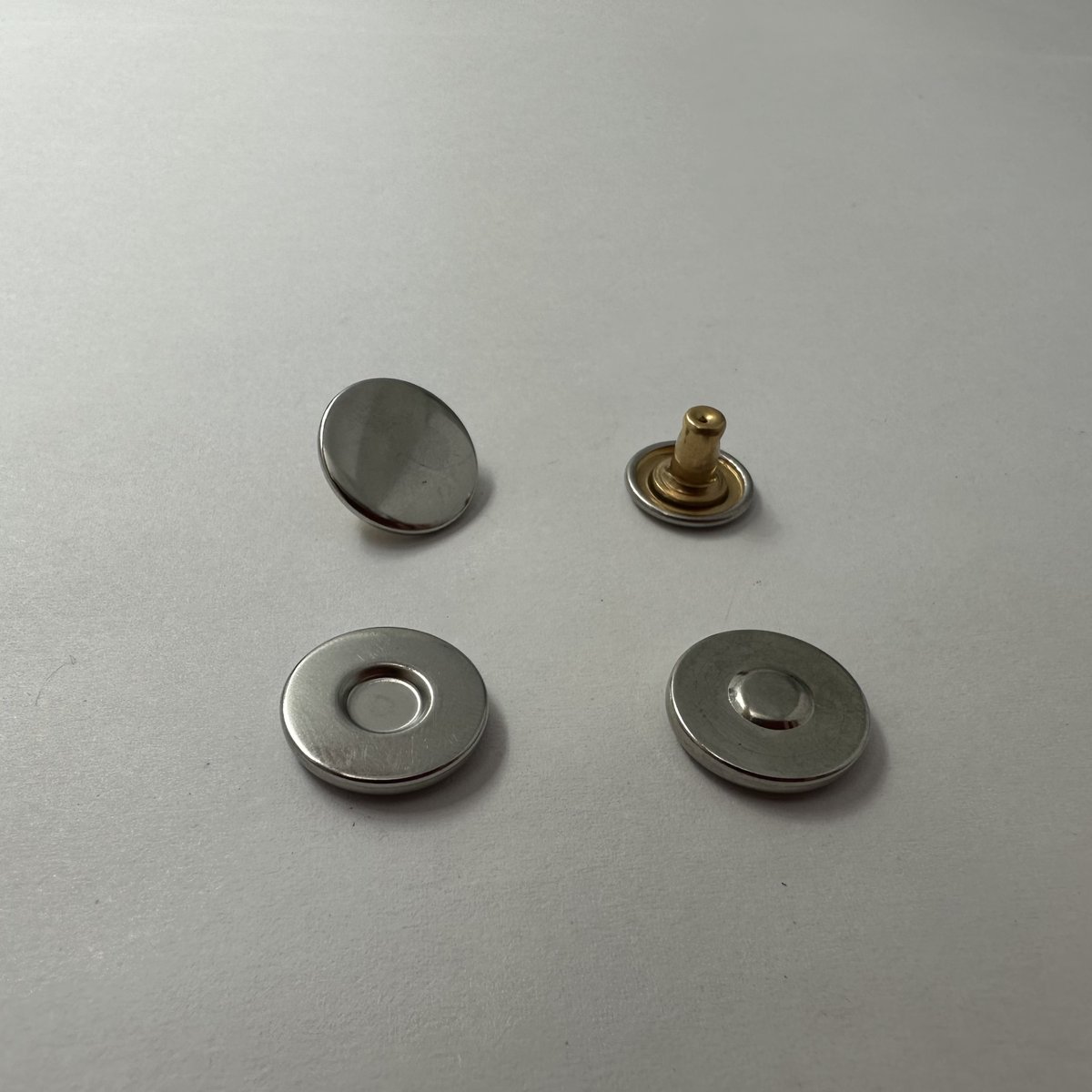 KATEXU13's tweet image. Spring magnetic snaps button - a seamless and hassle-free alternative to traditional clasps. 
Experience effortless opening and closing like never before!

#metalbuttons #metalfittings #metalsnapbutton #snapbutton #springbutton #magneticbutton