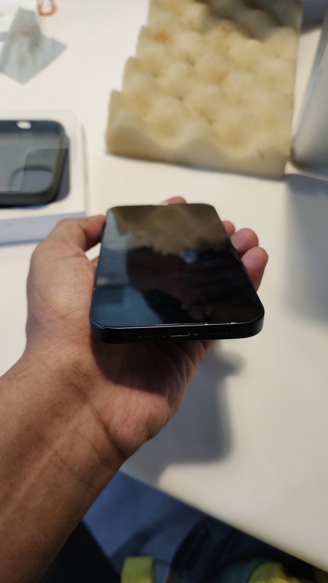 trading_ansh's tweet photo. @tim_cook  sir due to resent update 6.6 In my  i phone 13 my screen was totally black out and the apple support is telling me to do a paid screen replacement due to some dent but the problem was the phone was blackout after the update kindly help me sir https://t.co/mN7bNOTrPN