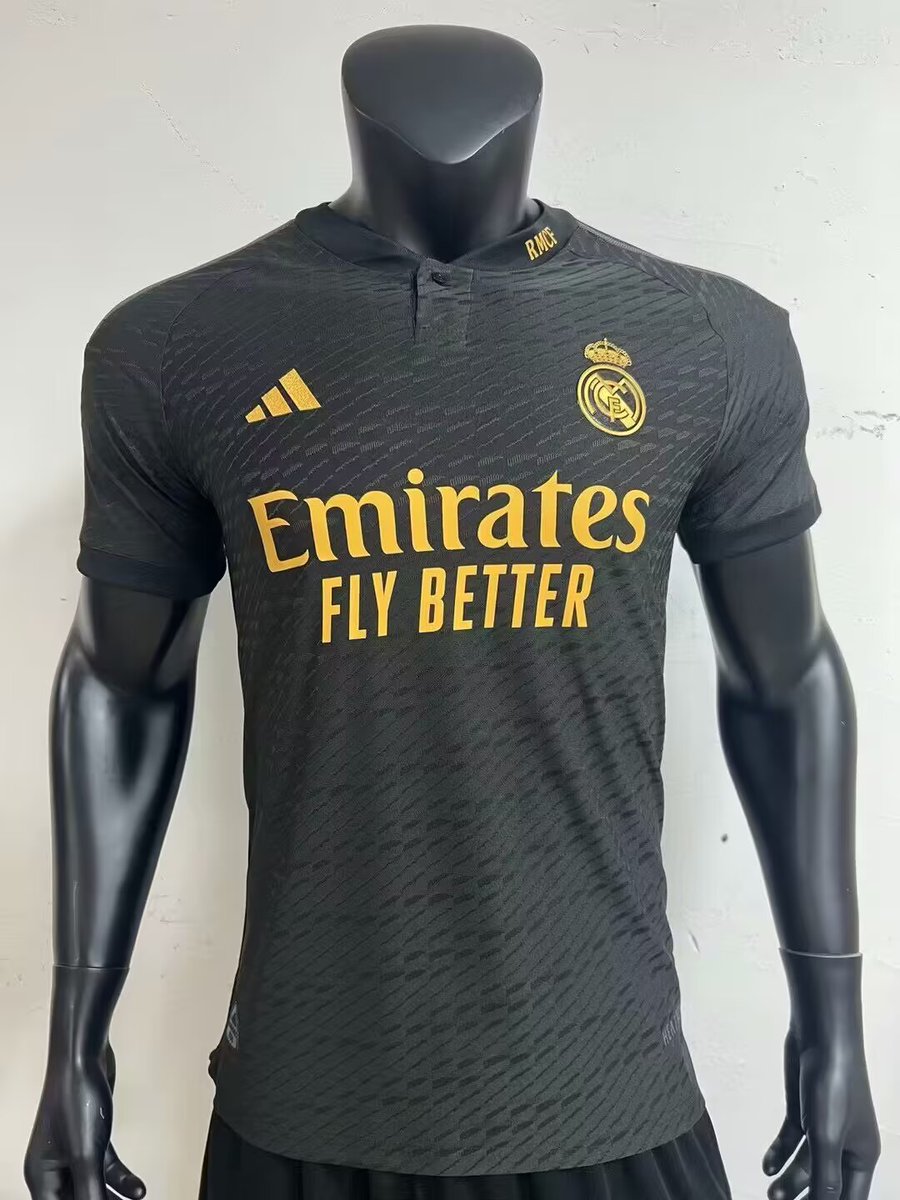 🍀 SORTEO NUEVA CAMISETA del REAL MADRID ‼️

- 🚨REQUISITOS:

- Seguir a <a href="/CamisetassShop/">Camisetas</a>
- Dar RT a este tuit

*CUENTA MÁS ➕* 
Mencionar a un amigo (cuenta 2x participación)

🏆GANADOR el día 15 de AGOSTO!