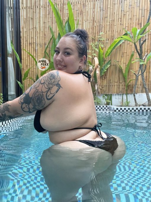 Smash or Pass? ? https://t.co/CDLzgoCH9P
