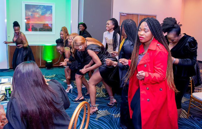 SilviaKaminda2's tweet photo. Khosireigns get your dancing moves ready! It’s about to go down, it’s party mood 💃💃💃💃💃💃💃💃💃💃💃 

HAPPY BIRTHDAY KHOSI TWALA
WORLD KHOSI TWALA DAY
#KhosiTwala https://t.co/eb2ZsUAbCZ