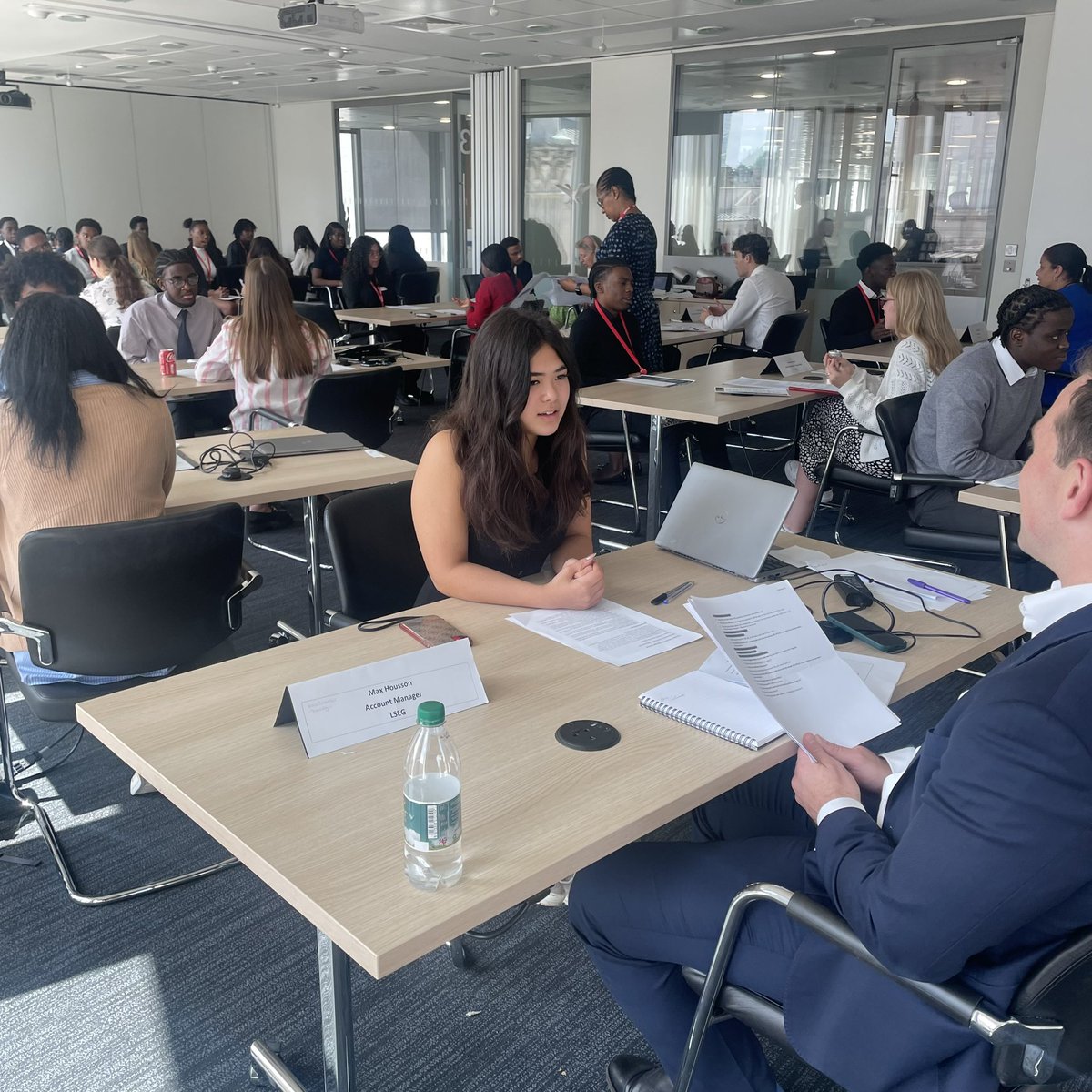 Urban_Synergy's tweet image. 🗣️Putting their skills to the test! Our young talents engaging in mock interviews with dedicated @LSEGplc volunteers! #TalentAccelerator #MockInterviews
