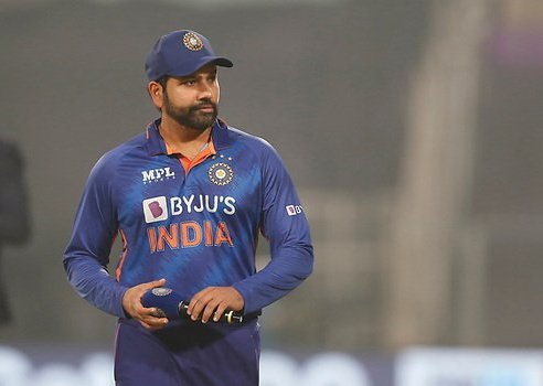 Dualipa589's tweet photo. Rohit Sharma said, "we want to test our batters in the pressure situation in Asia Cup 2023".

The Man, The Myth, The Legend Hitman. https://t.co/xf4y0rqZFt