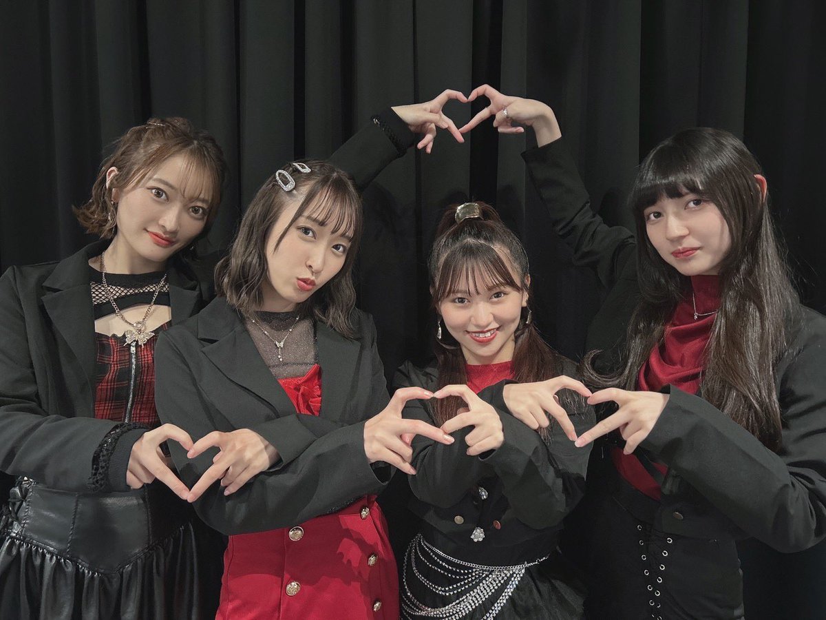 WS__sara's tweet photo. #FUNLIVE ありがとうございました💟
急遽4人体制だったけど会いに来てくれて
嬉しかったです🥹✨
明日は12:50~渋谷でミルクホール🗣🥛🍴
今日に引き続き4人ですが待ってるね💓
#Waltetto https://t.co/8IwDog7uAr