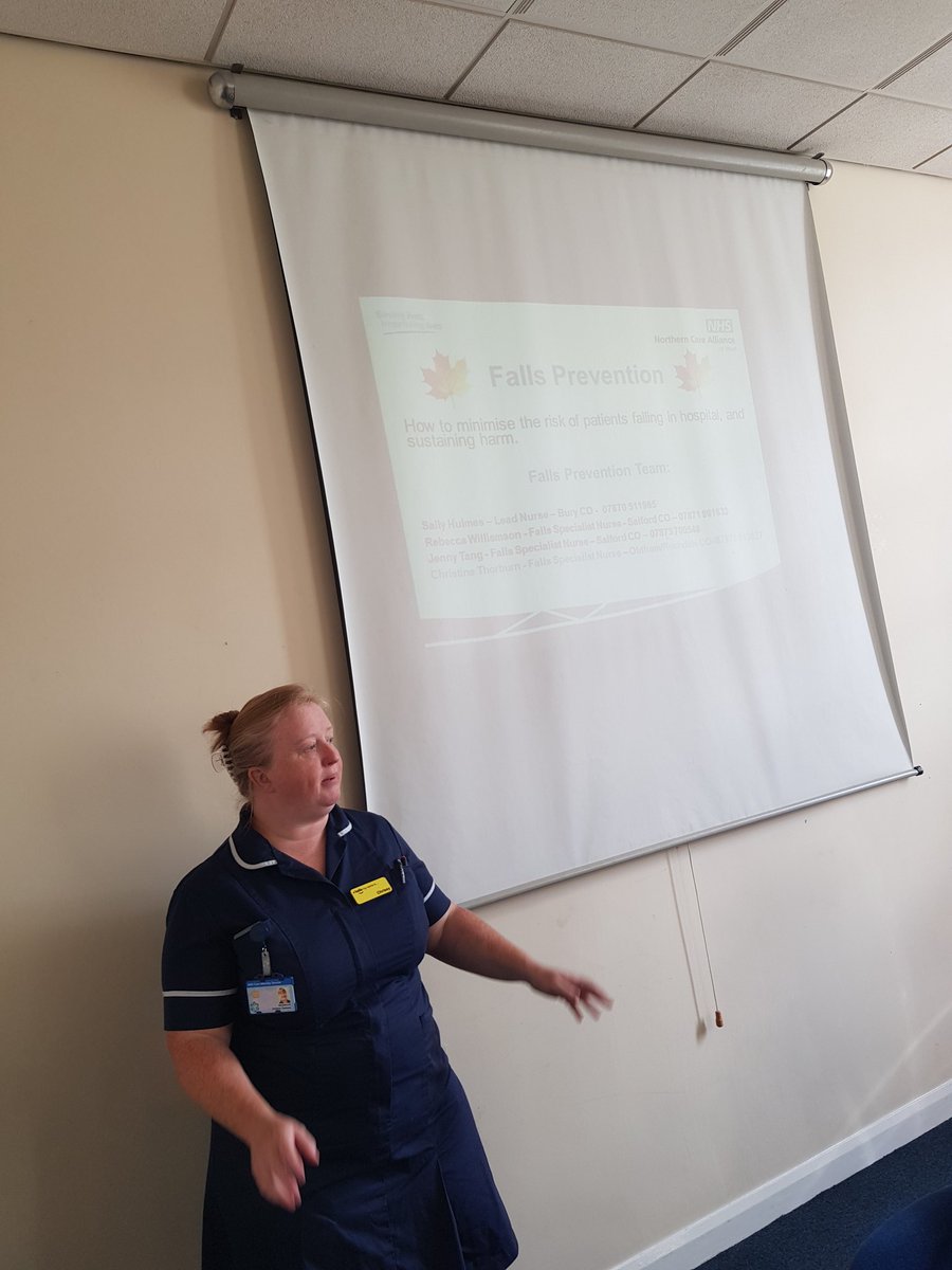 netty_lynette's tweet photo. Session 1 Falls bespoke training thank you @christhorburn40 for your support to assist our #wardvolunteers to have a better knowledge &amp; understanding around falls &amp; keeping patients safe  #pleasecalldontfall  @OldhamCO_NHS @NCA_Volunteers @sally_hulmes https://t.co/Npwg5zKIYk