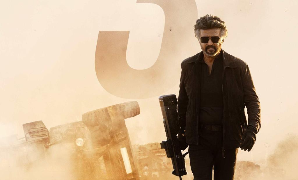 #Jailer Electrifying visuals, Thalaivar swag! Mass! 💥 Luvd Thalaivar's stunning luk in black in d sniper sequence! Pre-climax visuals thaaru maaru! Missed SPB intro song though! 😭 Treat 4 Thalaivar fans! Go n enjoy d #Rajinism! ❤️ #ThalaivarNirandharam Artham aayindhaa Raja? 🌟