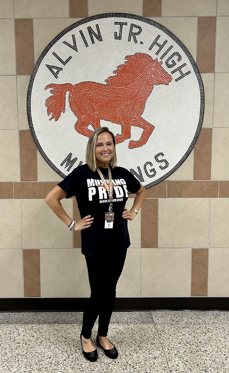 Facebrusher's tweet photo. Let’s go @alvin_jh - transition day for 6th was amazing!! 2023-24 off to a great start! @AlvinISD #MustangPRIDE https://t.co/BoSgtGMOqI