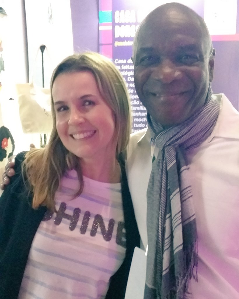 Roger50c's tweet photo. #bdrj
@silvanaramiro É exatamente o que aparenta na TV, bonita, inteligente e simpática. Obrigado pela foto em frente ao nosso stand da Eu Facilito na expoinnovation2023. Ficamos no Top 10.

Gratidão 
@flavio_fachel 
@silvanaramiro https://t.co/diPxGgdaw6