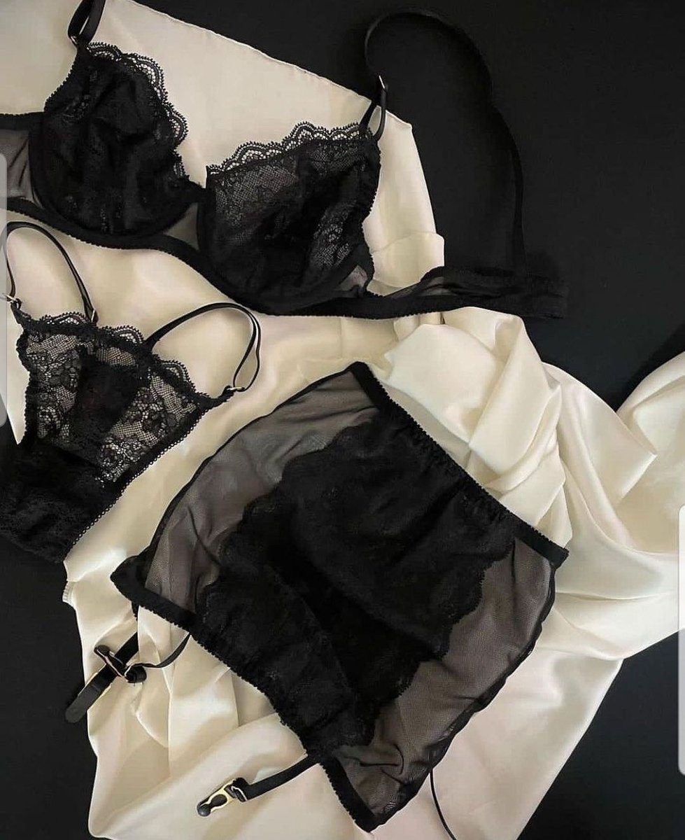 NandiHouse1's tweet photo. Set de lingerie disponible.🔥💫

Taille L.

🏷: 13.000 Xaf 

📍 Yaoundé https://t.co/KSVt2ok4u9