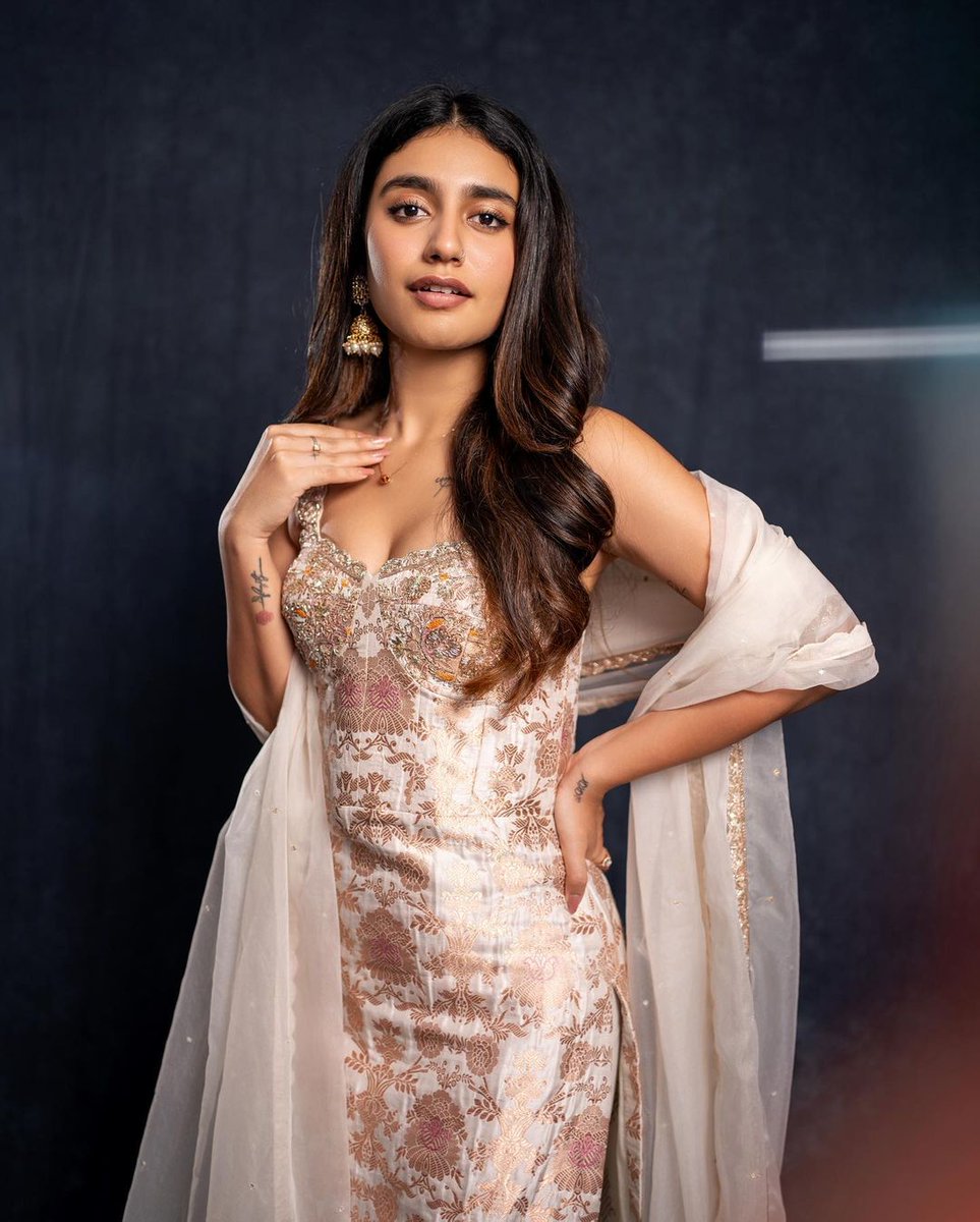 feeds_live's tweet photo. Priya Prakash Varrier Looks Adorable in Floral Outfit
#priyaprakashvarrier #southactress #southstar https://t.co/EzuqErxijK