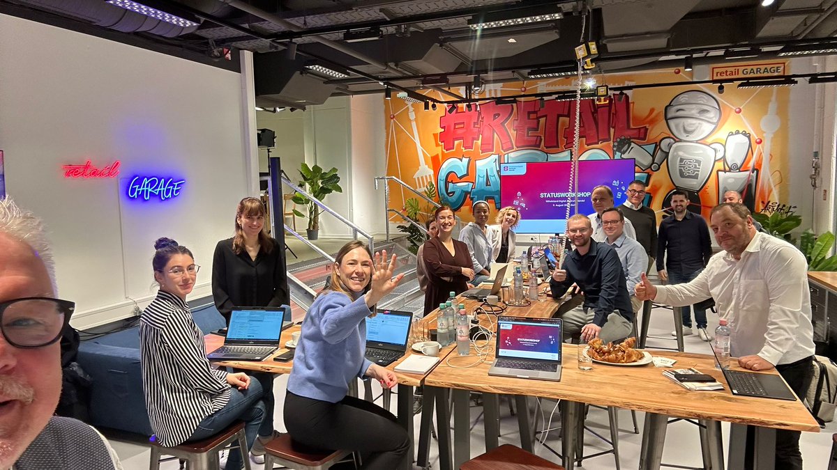 handelkompetent's tweet photo. Rückblicke, aktuelle Digitalisierungsprojekte und zukünftige #Handelsthemen 💡 Zu unserem Status-Workshop haben wir am 09.08 in die #RetailGarage eingeladen. Vielen Dank für den gemeinsamen Austausch!
#Digitalisierung #Mittelstand #KMU #Handel #HandelderZukunft #retailinnovation https://t.co/oL2KKEUQeO