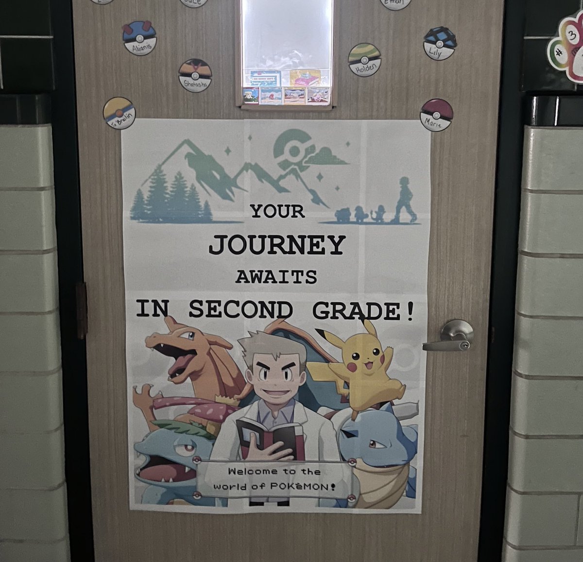 MidnightDraven's tweet photo. Sitting at tiny seats in the cafeteria is killer on my back and bottom. Ugh hours for training for work causes pain and anxiety. Also dealing with death of young family member. 💔

So exhausted trying to get class together and training. Here’s my decor, I hope kids will like it. https://t.co/nrQfUiBleL