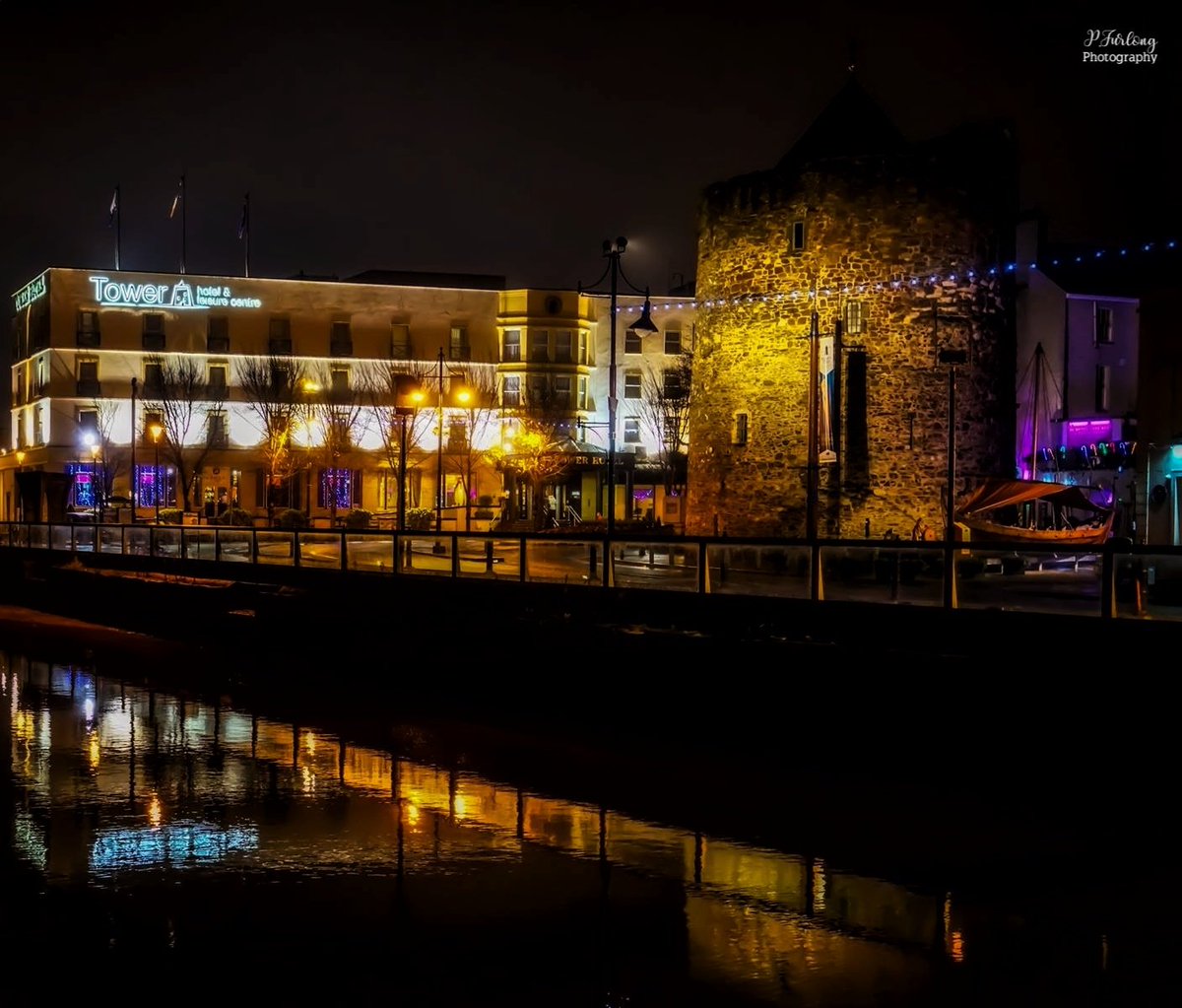 PaulFurlong1079's tweet image. Bright lights,Big city in Waterford City✨️📸

#photography #waterford #nightpic
#urban #nightphotography #cityvibe
#waterfordcity #urbanphotography