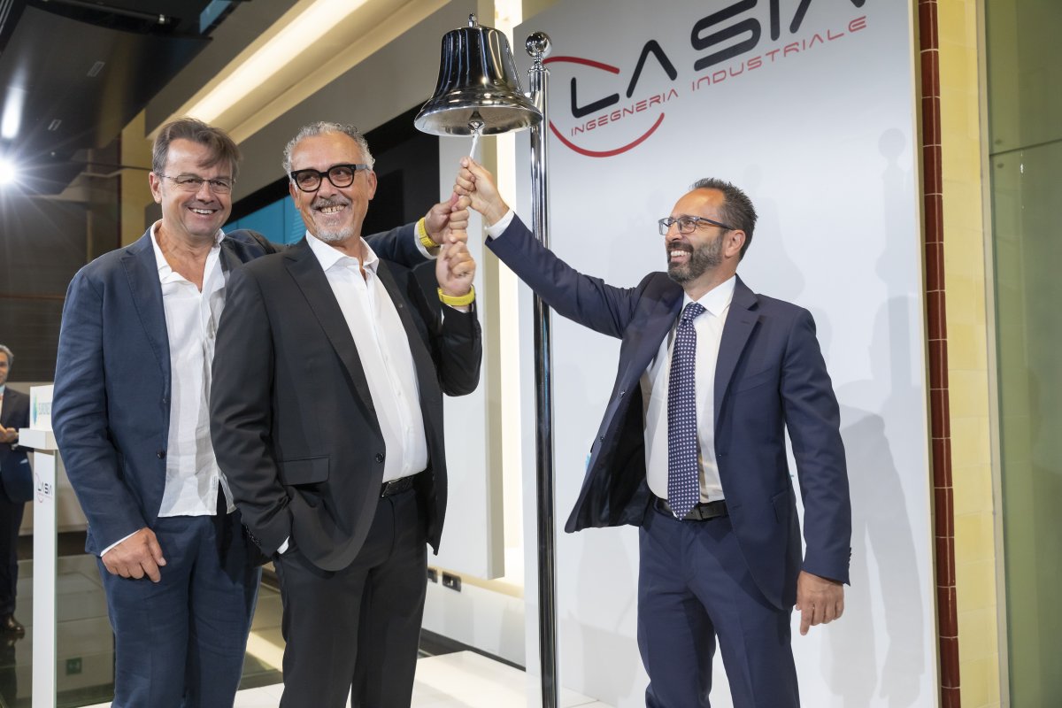 LaSia_engineer's tweet photo. 📍Dal 9 agosto siamo quotati sul mercato Euronext Growth Milan di @BorsaItalianaIT! Siamo orgogliosi del traguardo raggiunto e vogliamo ringraziare tutti coloro che hanno contribuito al raggiungimento di questo prestigioso obiettivo!
#quotazione #ipo #lasia
(1/4) https://t.co/TlVRes74mT