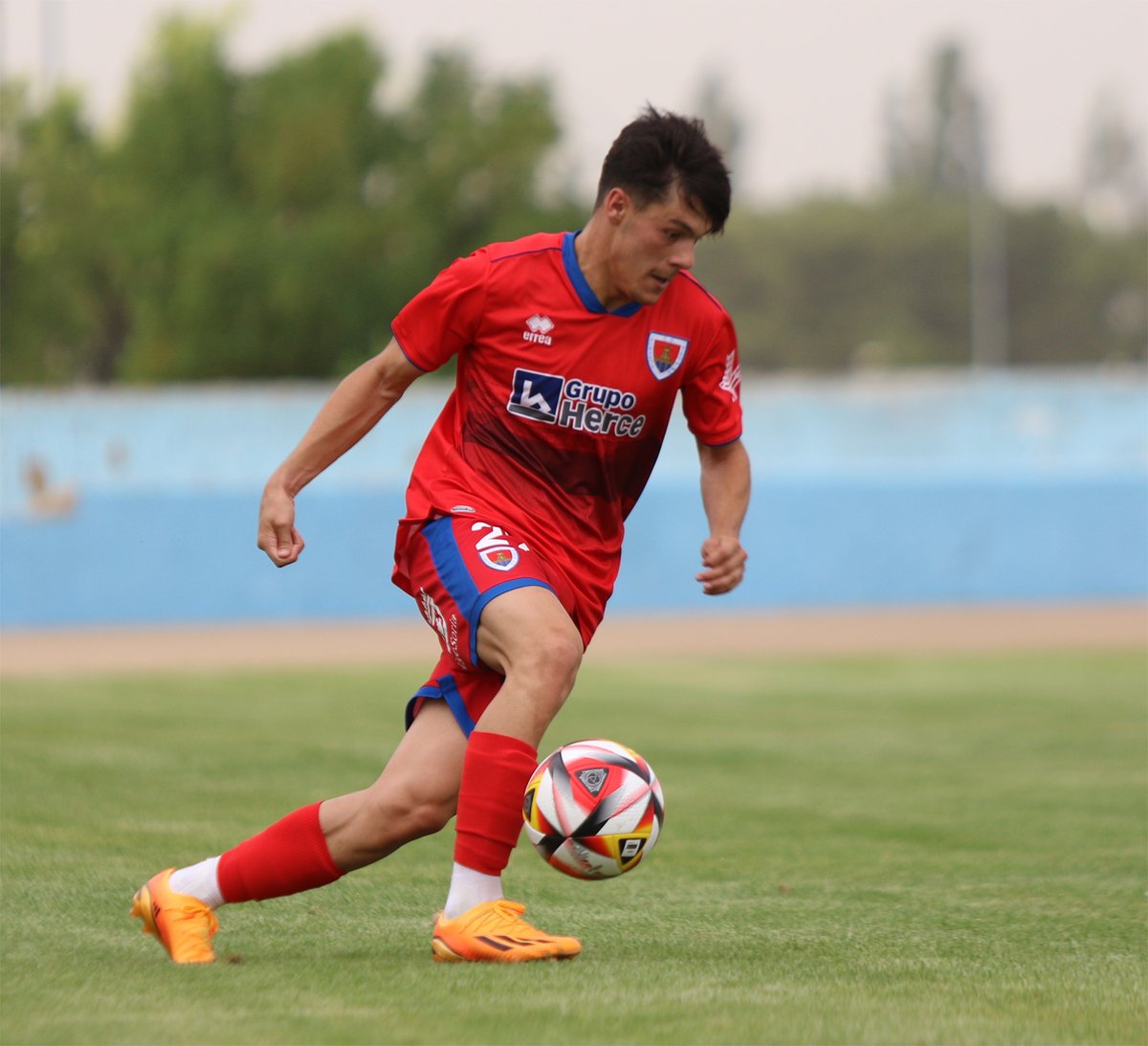 cdnumancia's tweet photo. 😍 La #CanteraCDN, muy protagonista en esta pretemporada del primer equipo #numantino

📸 by @rohicu https://t.co/gj3h1pVlsi
