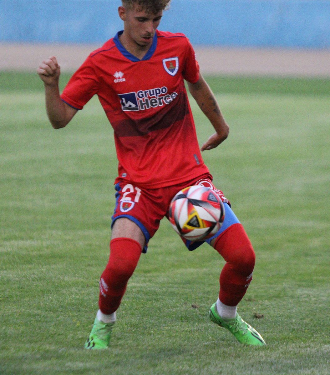 cdnumancia's tweet photo. 😍 La #CanteraCDN, muy protagonista en esta pretemporada del primer equipo #numantino

📸 by @rohicu https://t.co/gj3h1pVlsi