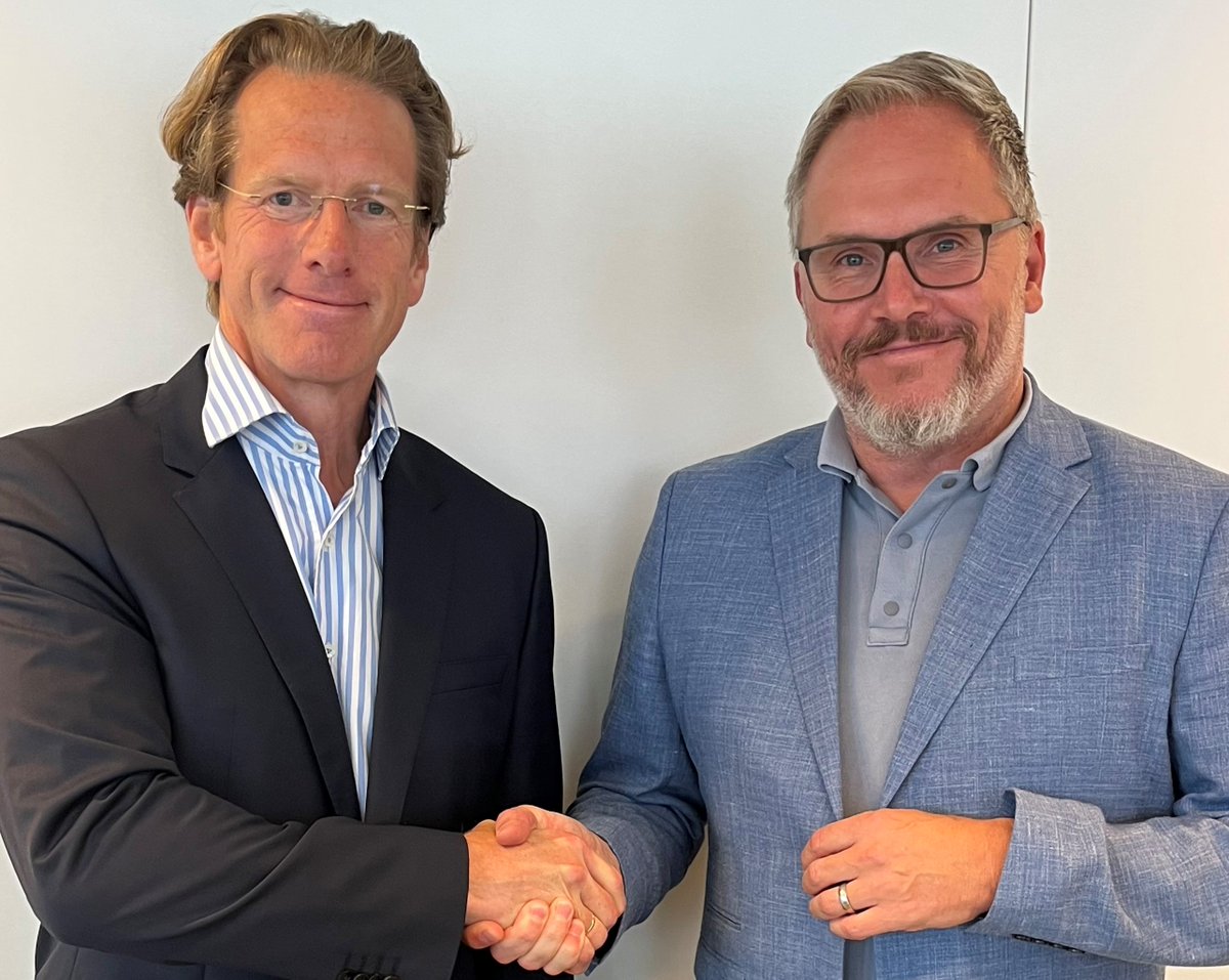 T1Energy's tweet photo. 💡🔋🔋🔋🔋 Previous @Microsoft #executive Birger Steen appointed as new #CEO and to #BoD in FREYR ; Co-founder and CEO Tom Einar Jensen is appointed to #Executive Chair of #BoD ; Founder and Executive Chair Torstein Dale Sjøtveit is #retiring as part of succession plan. 
$FREY @TomEinarJensen1 
#batteries #RenewableEnergy #energy #battery #progress #software #semiconductor #semi-solid Read more👇 
https://t.co/QIVmu2OEW5