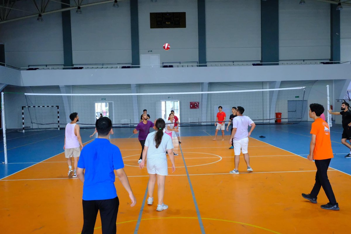 dvcpu's tweet photo. Startup Bootcamp çərçivəsində gənclər arasında voleybol çempionatı keçirildi🏆
#AZEyouth #DVC #YouthInc #GənclərDüşərgəsi #Startup #Bootcamp https://t.co/rYxF43Zo5j
