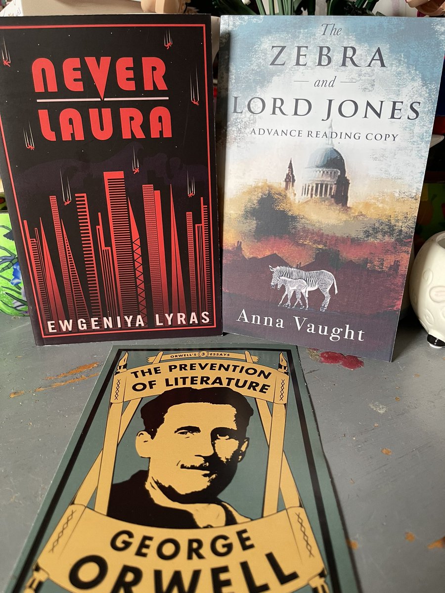 ClareJanetMason's tweet photo. #BookPost
Huge Thank you to the magnificent Will @renardpress for sending me this two fabulous sounding books
#TheZebraAndMrJones @BookwormVaught out in Sept 2023 &
#NeverLaura @EwgeniyaLyras
How fabulous do these lookπππβ¬οΈβ¬οΈππβ¬οΈ https://t.co/qFPf6w7zKK