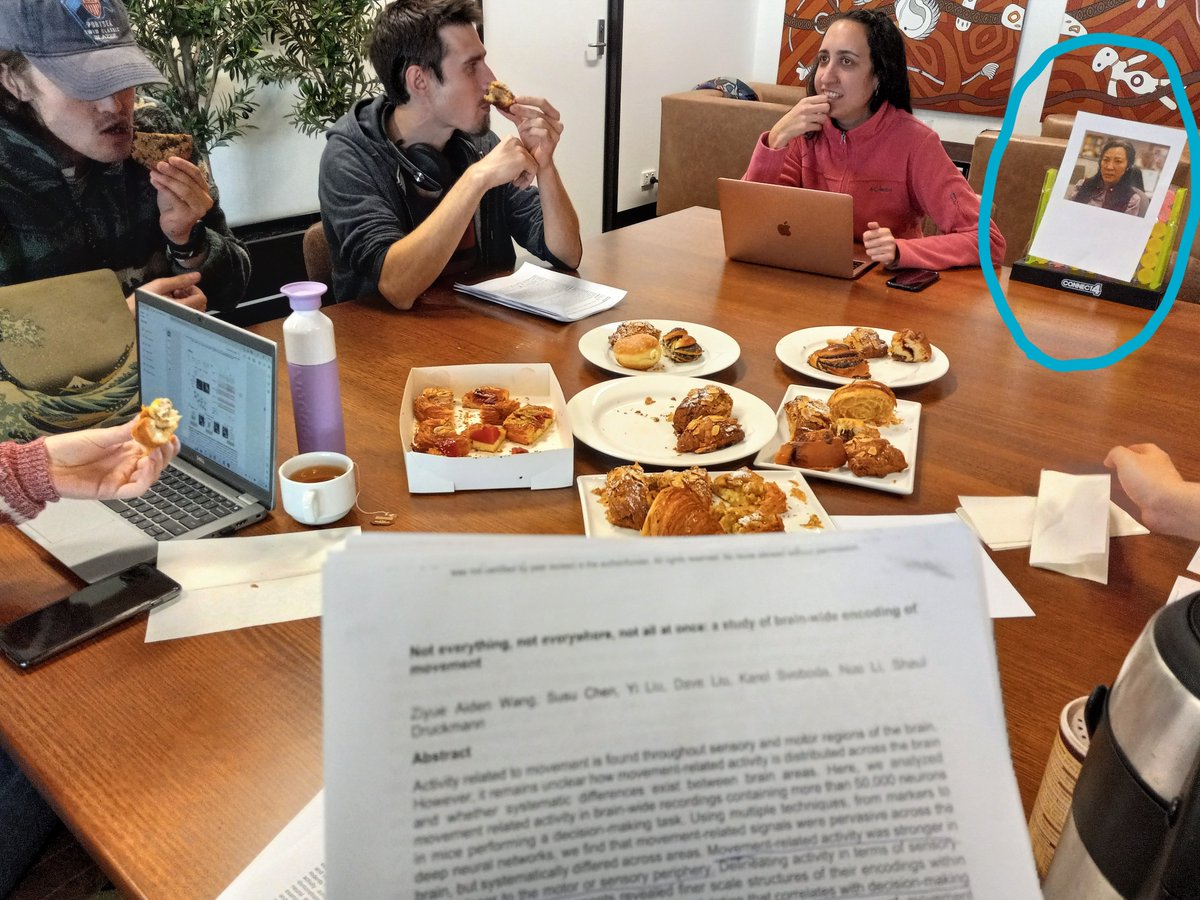 We had a special guest at our #neuroccino jclub today! Thanks to the <a href="/ShaulDr/">Shaul Druckmann</a> lab for stimulating lively discussions on movement signals during decision-making

Not everything, not everywhere, not all at once: a study of brain-wide encoding of movement biorxiv.org/content/10.110…