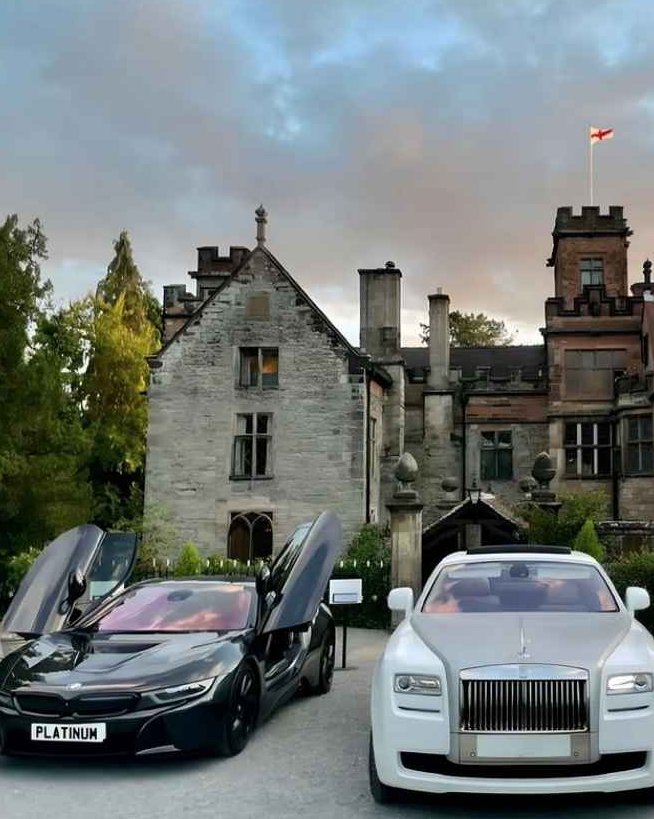 achauffeursuk's tweet photo. Ready to travel the road to luxury?👑 

Introducing our Rolls Royce Ghost and BMW I8, available today!  

Whether you're shooting a music video or it's your special day, A Chauffeurs is here to help you create unforgettable memories💫

For all enquiries: 
📞 0121 798 0938
📍UK https://t.co/DkhQPgZHKN