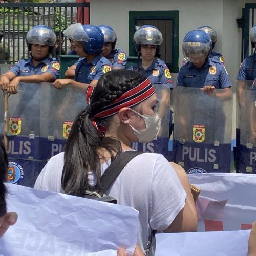 denspacemark's tweet photo. ituloy ang militansyang kasaysayan ng rehente ng mga mag-aaral, makiisa sa panawagan ng mamamayang lumalaban, at higit sa lahat, isulong ang karapatan, kalagayan, at kagalingan ng sangkaestudyantehan.
continuing the struggle, payt latta!
#Sumkad
#IYanAngSRKo
#SR40 https://t.co/Im3T6r8b90