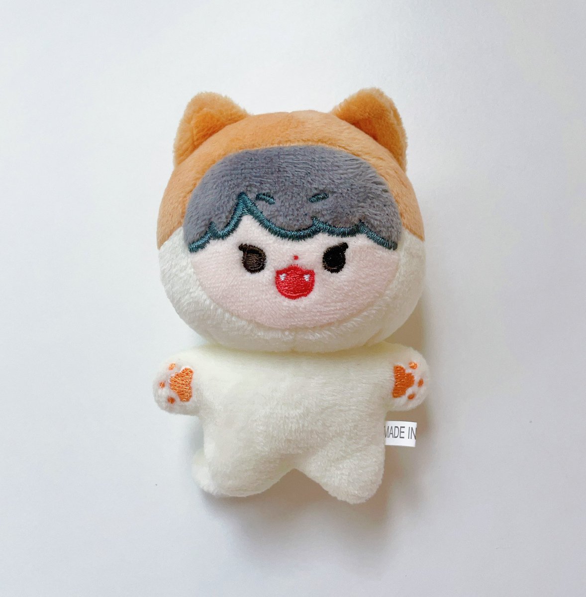약 8개월만에 끝이 보이네요
긴 시간을 기다려주셔서 감사합니다  .ᐟ

밍빵이 실물이 오백배는 더 귀여워서 얼른 보내드리고 싶었어요 >_<
다행히도 많은 분들이 좋아해주시고 이쁜사진 많이 올려주셔서 잘보고 있습니다 🤍

받아보신 납작 밍빵이는 쭈물쭈물 경락도 꼭 해주세요 ! ఇ . *