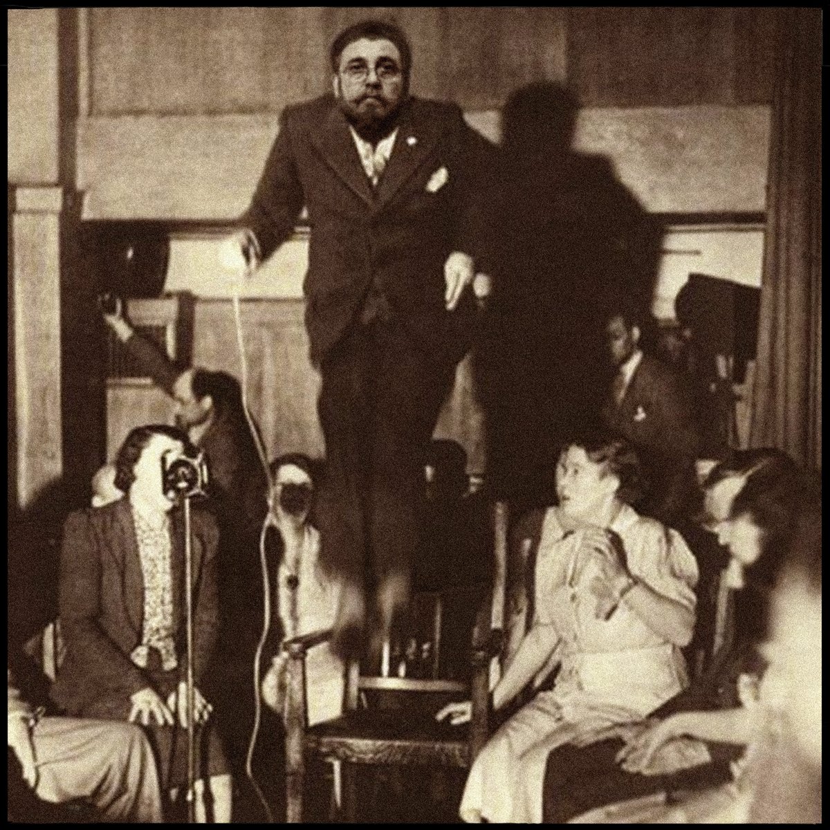 Dan Hayon tweet media