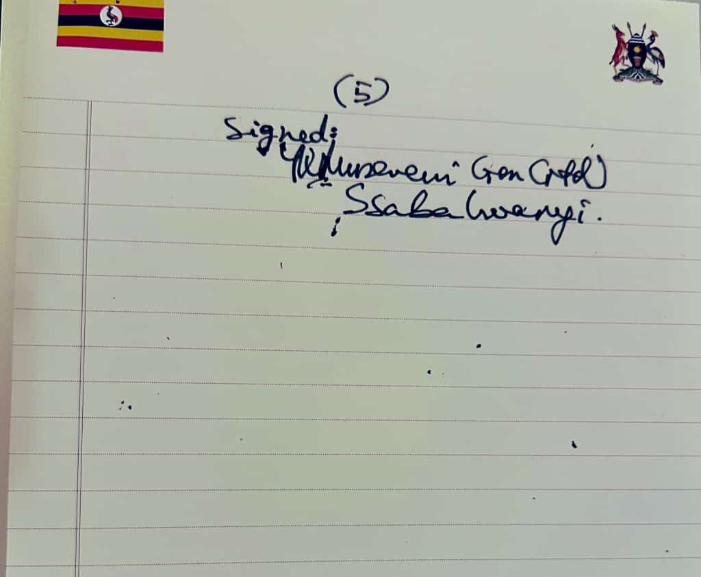 rarrigz's tweet image. #Tibs to #WorldBank after suspending funding: "#Uganda will develop with or without loans."

Finance State minister Musasizi to Parliament: "Gov't intends to revise the national budget &amp;amp; emoluments of public servants c'd be affected."