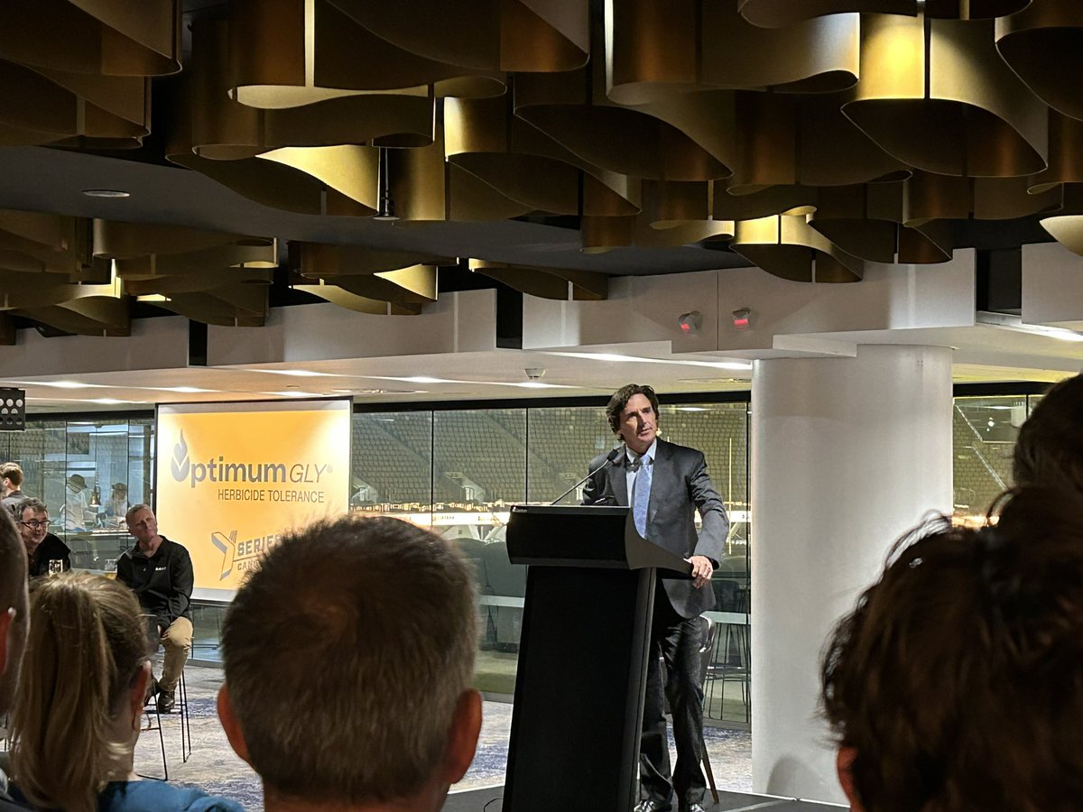 TfLovell's tweet photo. Pioneer Optimum Gly launch at Optus Stadium . Great to have Brad Hogg along as a guest speaker.  Great product coming to market, has been a long time coming, good to have it available. @pioneerseedsau #optimumgly #pioneercanola https://t.co/jW0mhVtCHl