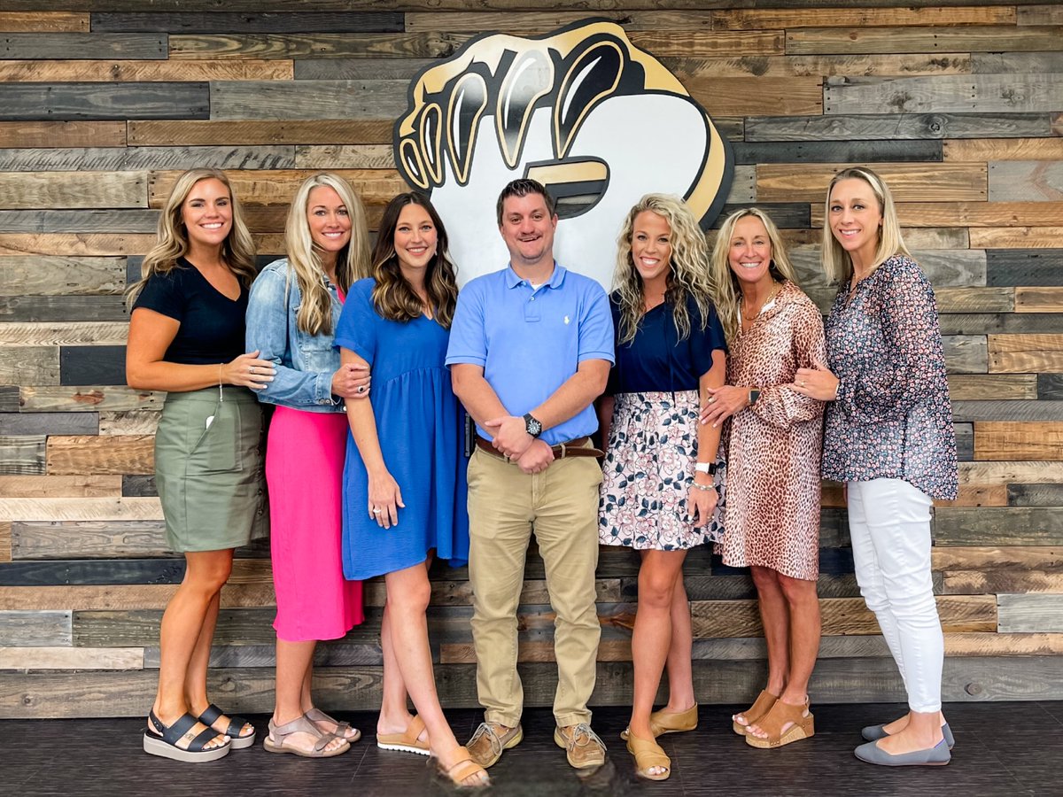 🌟 BREAKING NEWS 🌟 We are now on Instagram!! Go follow us for exclusive BCHS Counseling Department content + updates!! instagram.com/bchs.counselor…