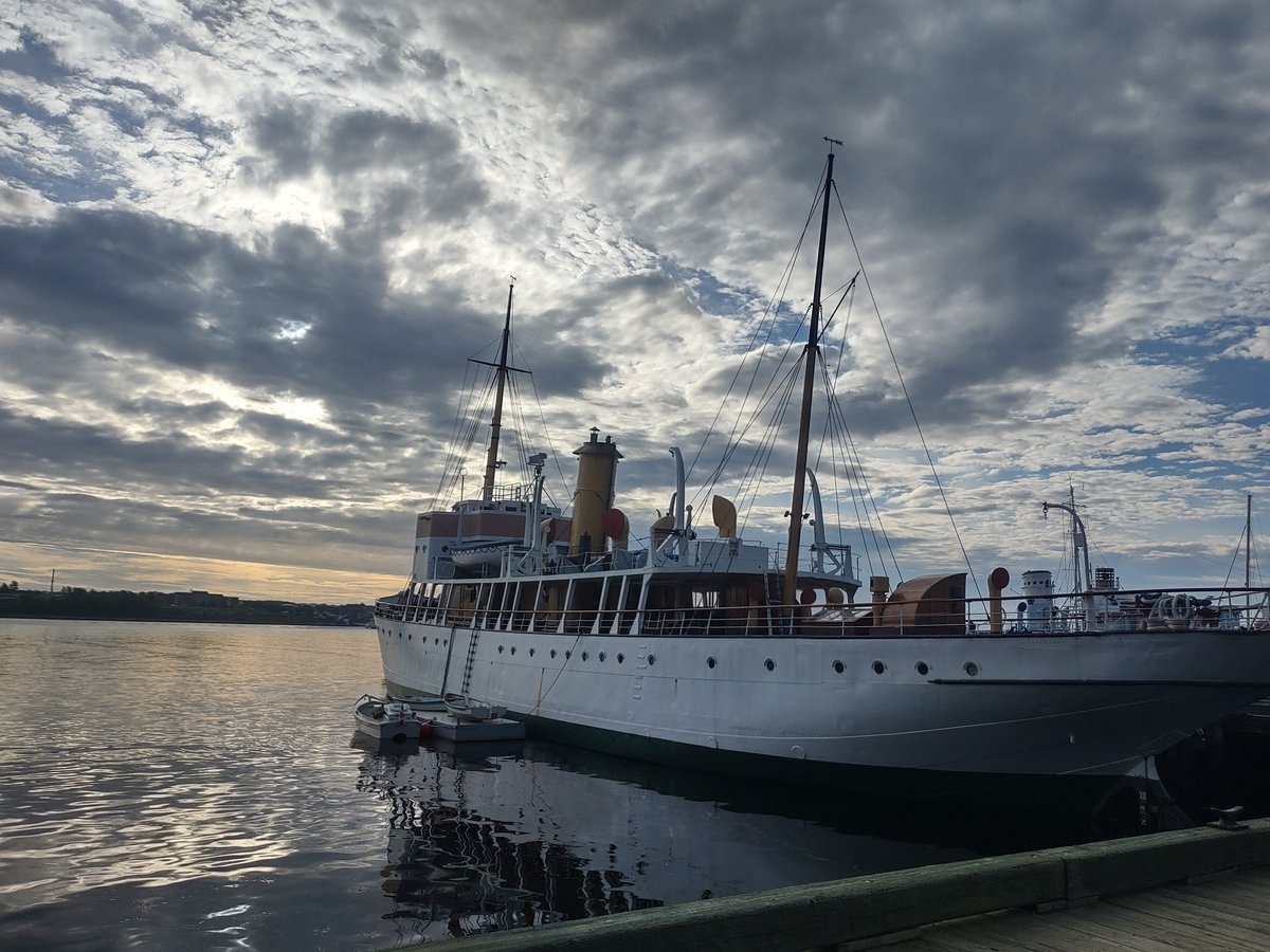 Just a beautiful picture. 

#halifax #museumship #cssacadia