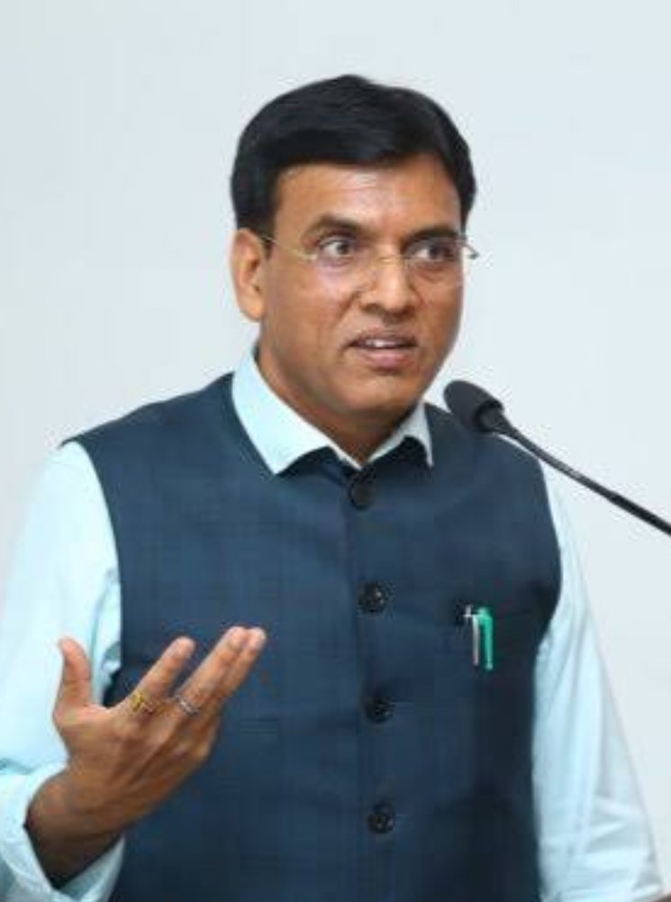 Union Minister @mansukhmandviya has said that India is set to become the #globalhub of medical technology and devices with the market size estimated to reach 50 billion dollars by 2050. @MoHFW_INDIA