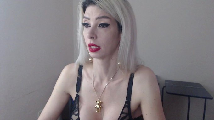 I'm online @MyFreeCams! #onmfc https://t.co/PlGLdxpm31 💚 https://t.co/fs0yoIPJr4<a class="tags" href="/tag/myfreecams">@myfreecams</a><a href="/tag/onmfc"class="tags">#onmfc</a>