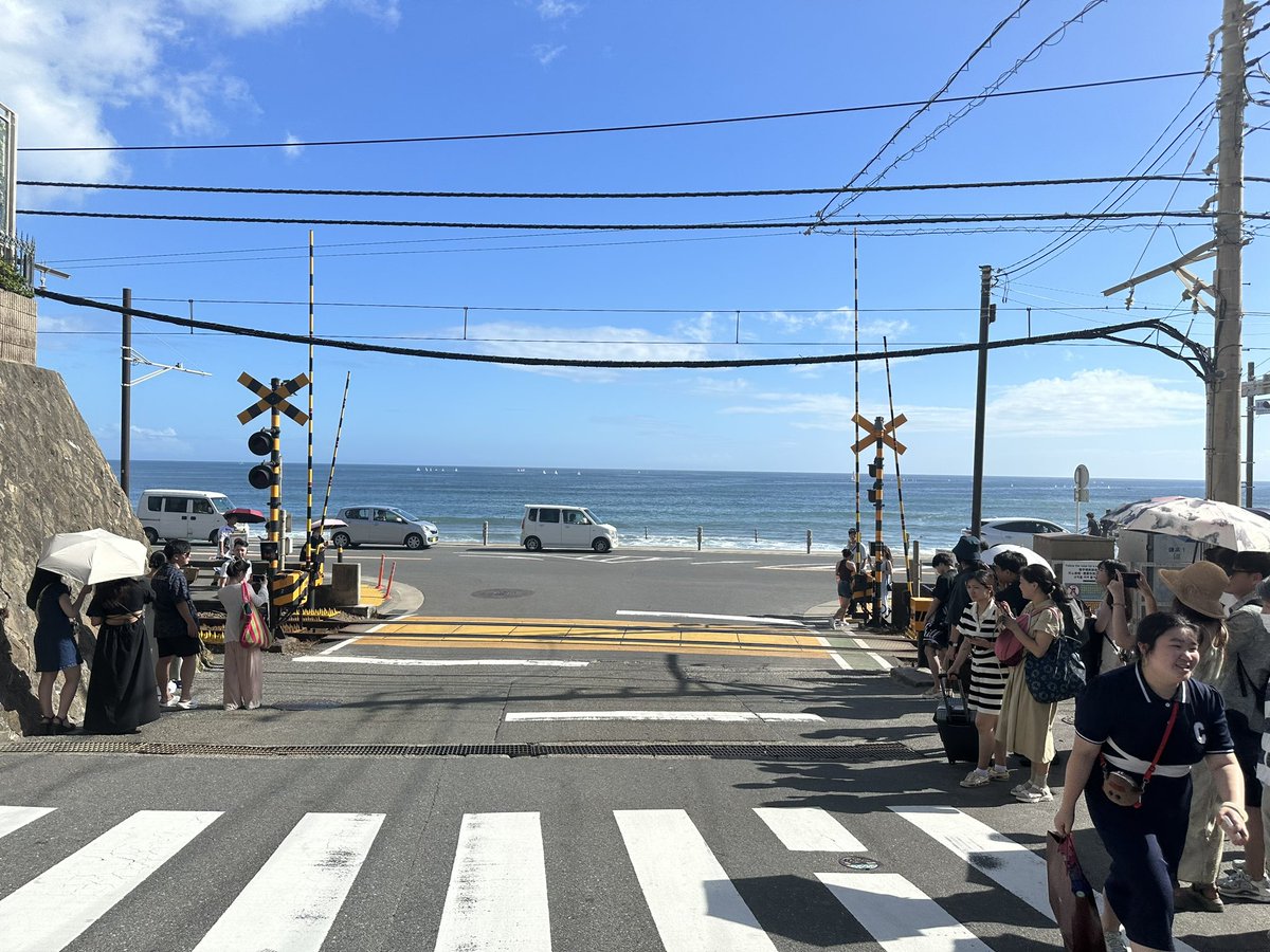 capekelps's tweet photo. 鎌倉高校前
江の岛 https://t.co/9KEOG2Rpmb