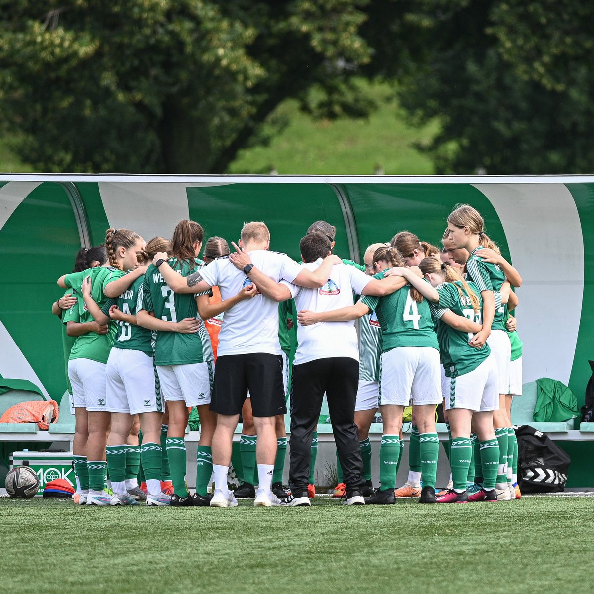 werderfrauen's tweet photo. Am Mittwochabend trat unsere U17 zum Testspiel bei der 1. Frauen des FC Geestland an.
Durch Tore von #Stamme (2), #Dirks & #Bussmann gewann der SVW mit 4:2.
#Werderfrauen #Werder https://t.co/izcbCjfYUf