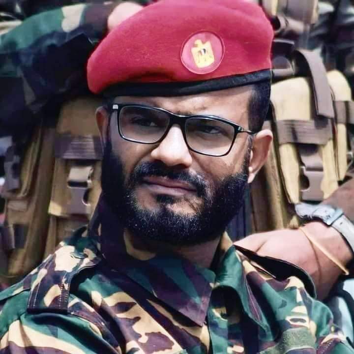 بسم الله الرحمن الرحيم

قال تعالى {مِّنَ الْمُؤْمِنِينَ رِجَالٌ صَدَقُوا مَا عَاهَدُوا اللَّهَ عَلَيْهِ ۖ فَمِنْهُم مَّن قَضَىٰ نَحْبَهُ وَمِنْهُم مَّن يَنتَظِرُ ۖ وَمَا بَدَّلُوا تَبْدِيلًا} صدق الله العظيم
بقلوب مؤمنة بقضاء الله وقدره، وببالغ الحزن وعميق الأسى، ننعي إلى شعبنا