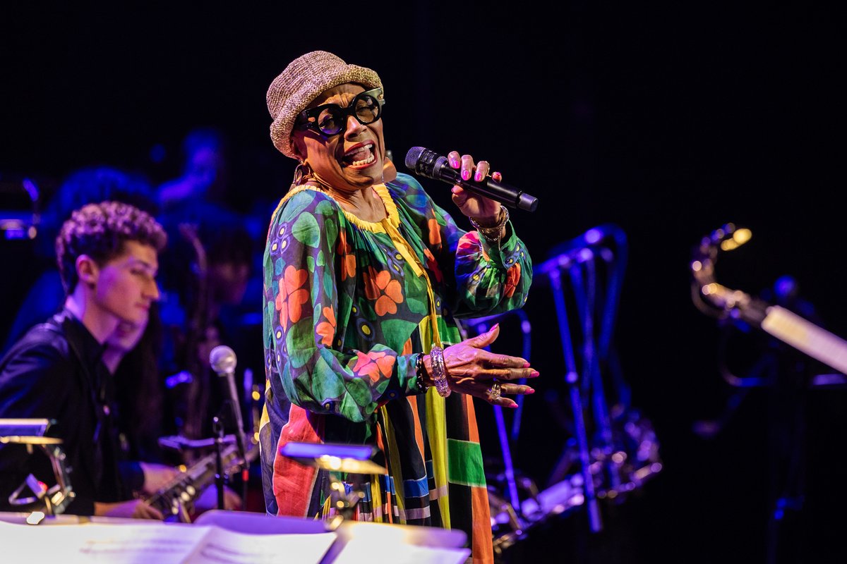 LucerneFestival's tweet photo. Continuing our #MusicForFuture series, the Carnegie Hall’s National Youth Orchestra Jazz, bandleader and trumpeter Sean Jones, and special guest @ddbprods brought lush big band sounds to Lucerne.

Photos © Patrick Hürlimann / Lucerne Festival https://t.co/2RMdWMr0UQ