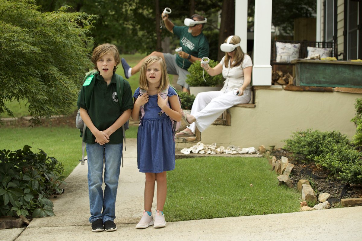 The kids may be headed #backtoschool but we finally get to use the #oculus #VR, so yay for us! #liamrhamilton #laurenehamilton #rnegreatthings