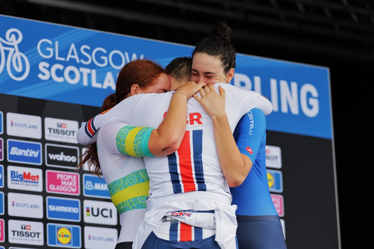 UCI_cycling's tweet photo. Look at this reaction 🥹

GOLD for 🇦🇺 Felicity Wilson-Haffenden in the Women Junior ITT

#GlasgowScotland2023 https://t.co/iIleqBGx5n