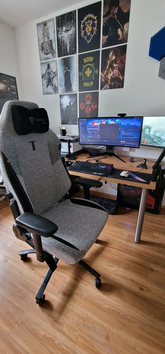 ben_ileus's tweet photo. #Secretlab https://t.co/dbU5qgEFPz