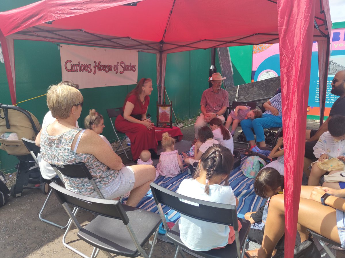 We had a lovely Storytelling session this morning on Jubilee Square. There will be another opportunity to hear magical tales from Belinda Storyteller at 2pm today. 
#childhoodmemories #storytelling #kingstonuponthames #newmalden #nmtcp