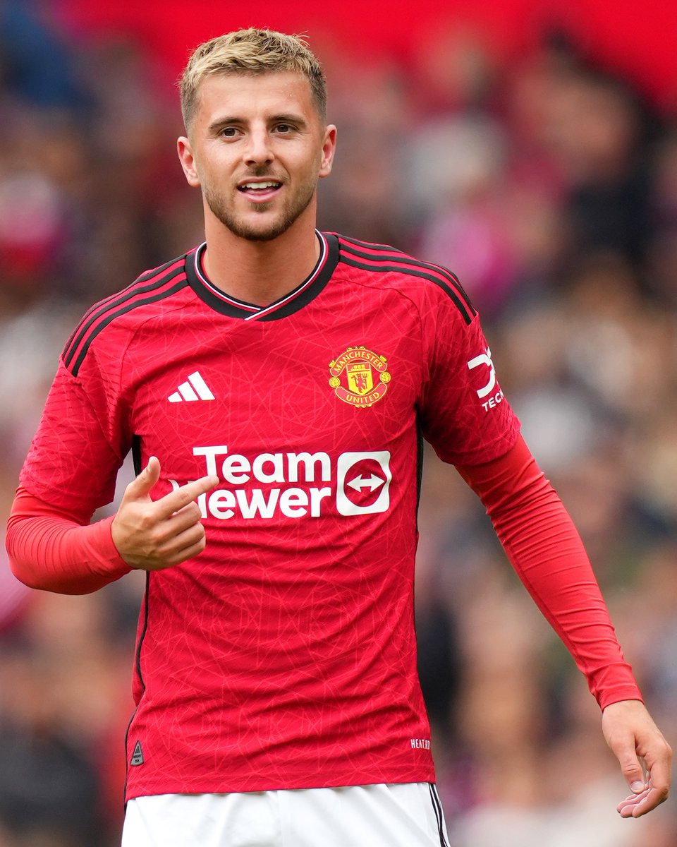 Premier League tweet media