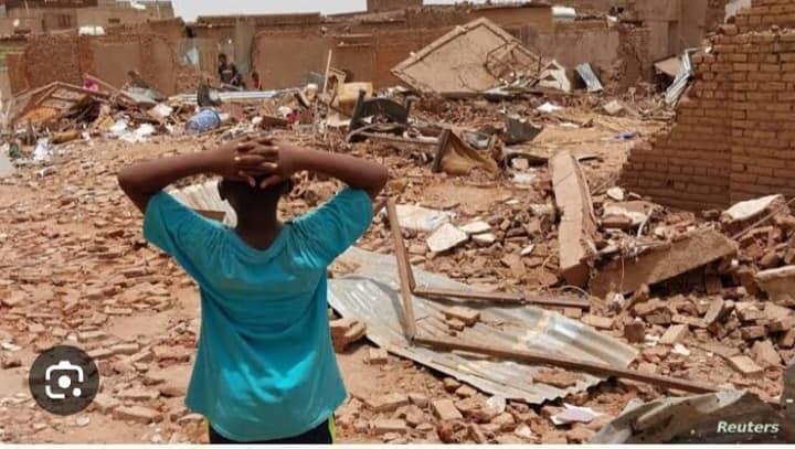 رغما عن تعثر حاله الذي نعلمه سلفا ورضاه الكبير بقدره طالته يد الحرب  فعمقت عنده الجرح.
ربنا انك سميع مجيب فأزل عثرته وأجبر خاطره.