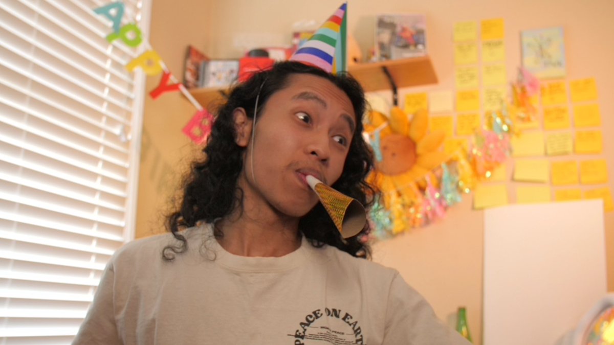 it’s celebration time! 🥳 48 hours of bday + 1 year on twitch :3 
twitch.tv/sguy3n