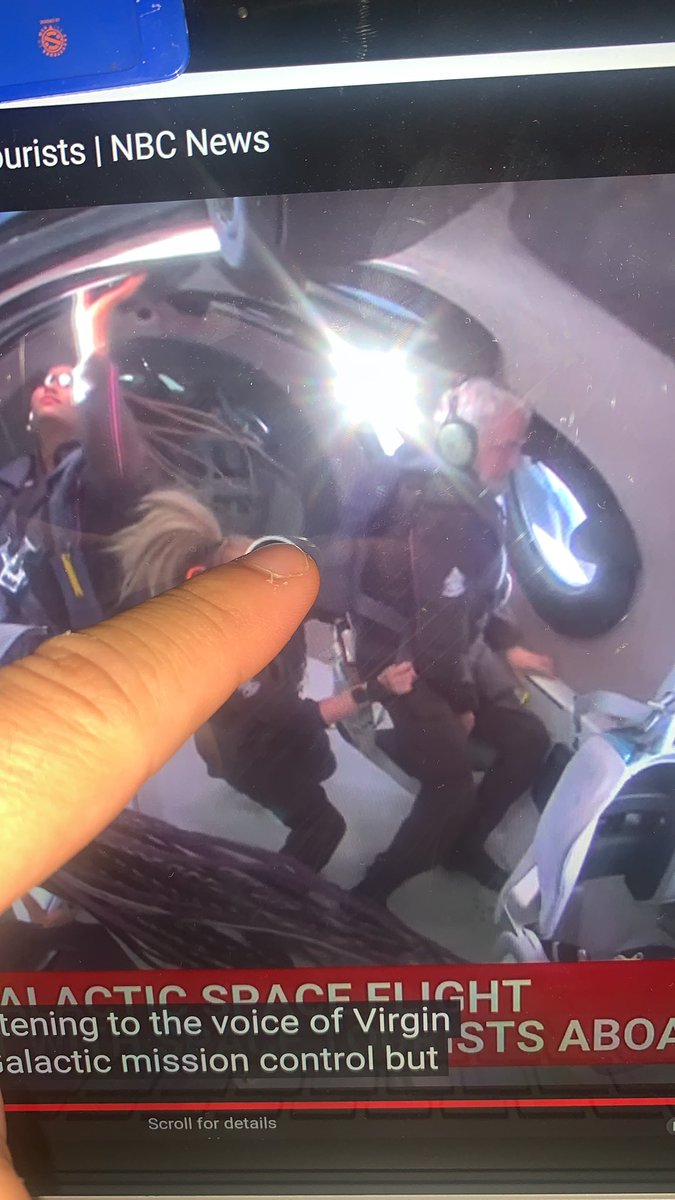 jmlu77's tweet image. Congratulations to @virgingalactic it’s good to see that parachutes with @CYPRESAAD are still being used. #skydiving #spacetourism #safetyfirst