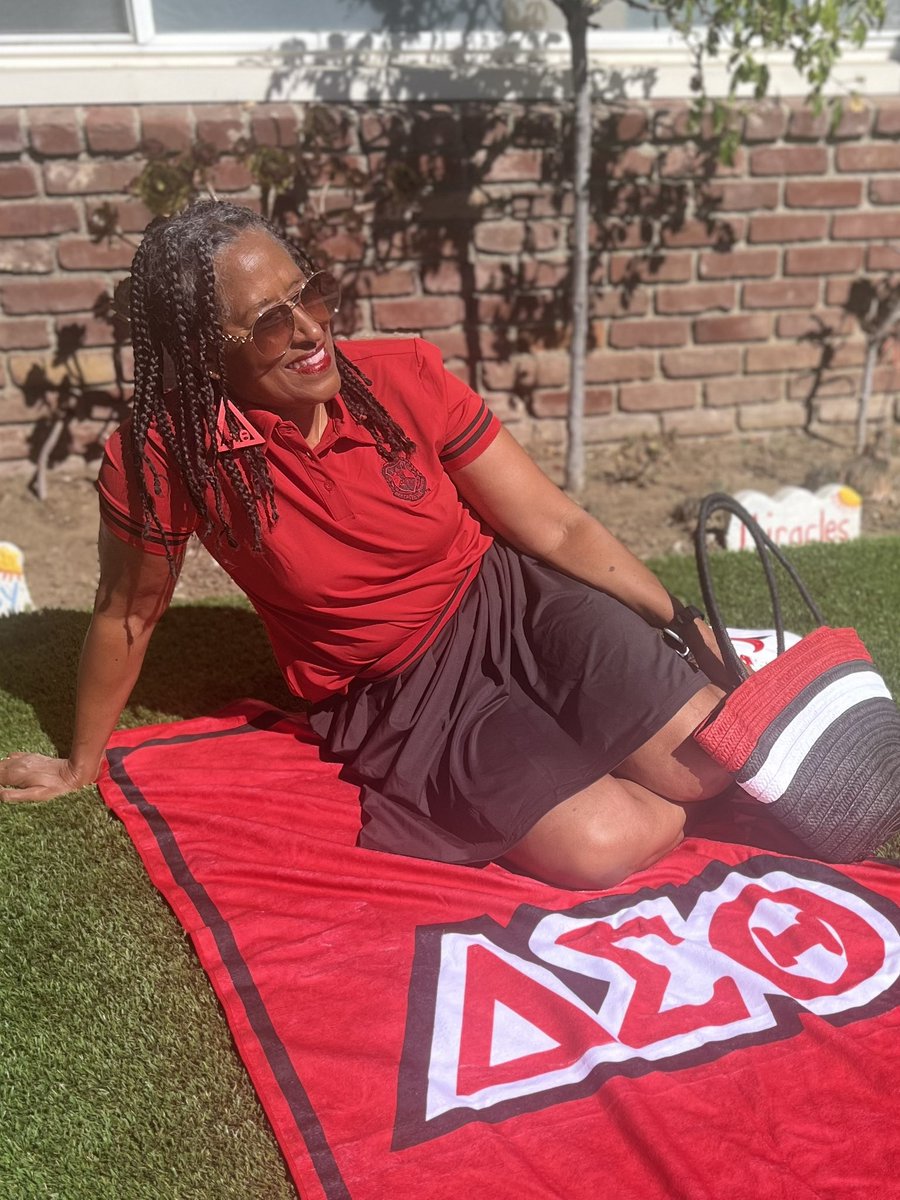 Geesmom2's tweet image. Delta Crest Active Polo &amp;amp; Skirt Set❣️#deardelta #deltabox #deltaboxbrandambassador #dst #dst1913 #deltasigmathetasororityinc #redandwhite #dsttakeover #blessed #oooop #divine9 #trunkup #joyinoursisterhood #iacdst1913 #farwestfirst #fwr1925