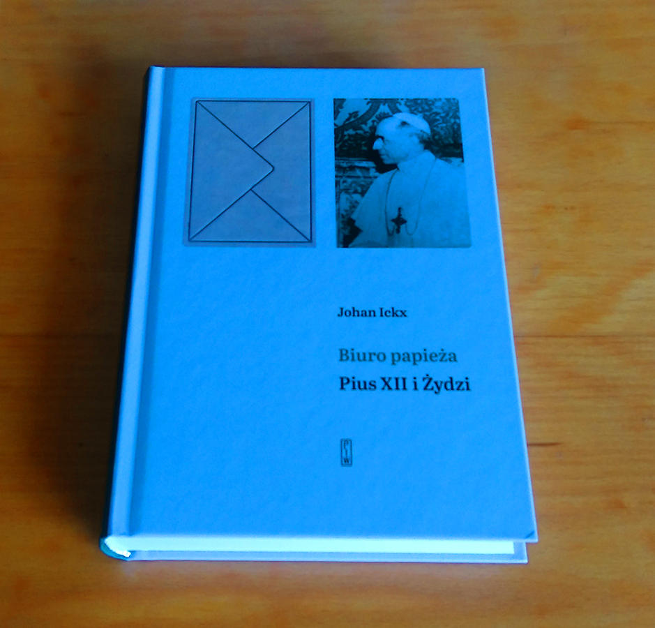 ZapomnianaB's tweet image. Johan Ickx „Biuro papieża. Pius XII i Żydzi”

zapomnianabiblioteka.pl/2023/08/biuro-…

#PaństwowyInstytutWydawniczy #PiusXII #Żydzi #JohanIckx #papież #religia #dzieje #historia #papiestwo #Rzym #książka #book #wojna #IIwojnaświatowa