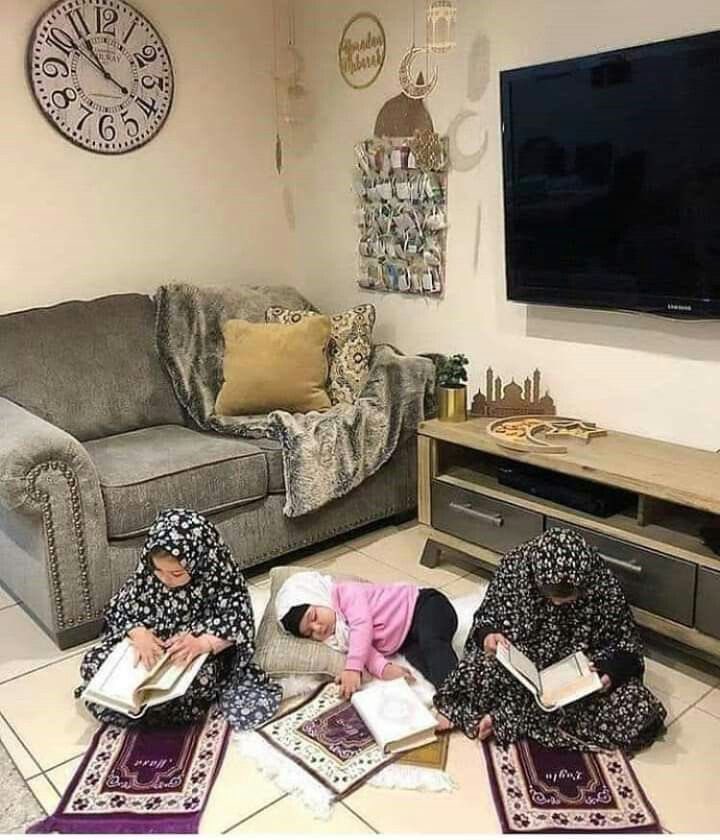 "المرأة الصَّالحة إذا سَكَنتِ البيت، سَكَنَ البيتُ".♥️